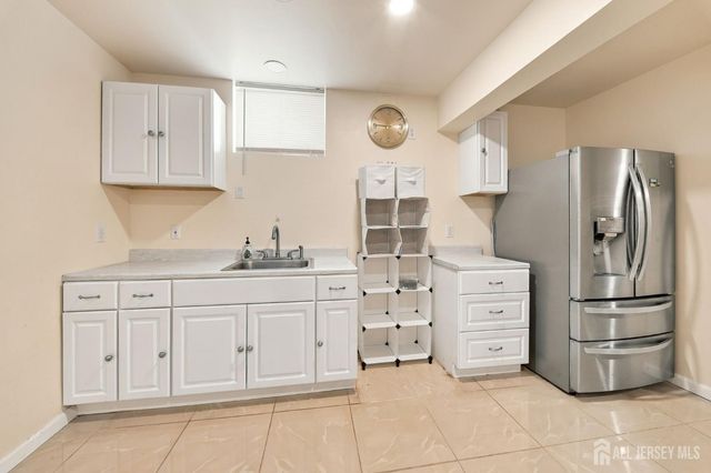 36 fiume Street, Iselin, NJ 08830