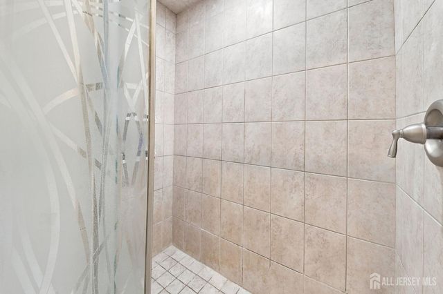 36 fiume Street, Iselin, NJ 08830