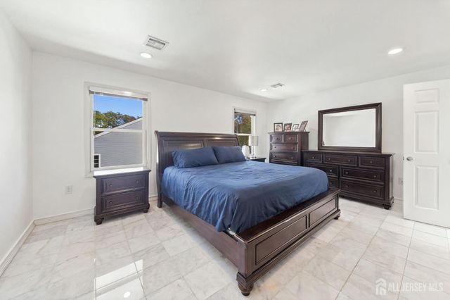 36 fiume Street, Iselin, NJ 08830