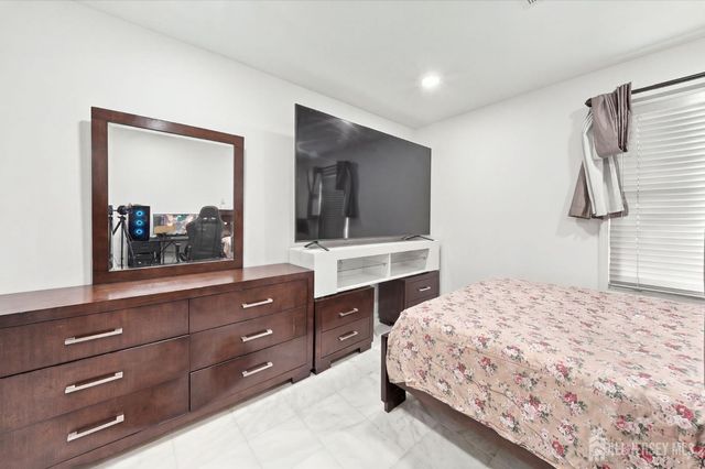 36 fiume Street, Iselin, NJ 08830