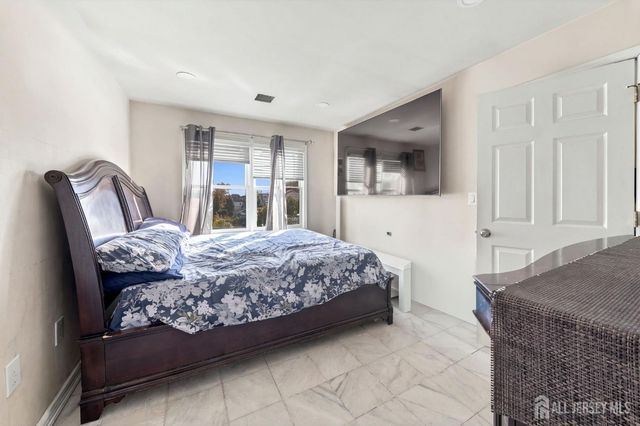 36 fiume Street, Iselin, NJ 08830