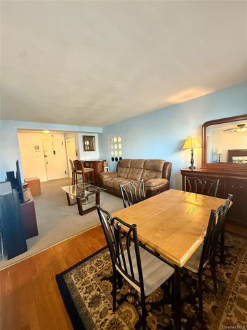 84-09 155th Avenue 2H, Howard Beach, NY 11414