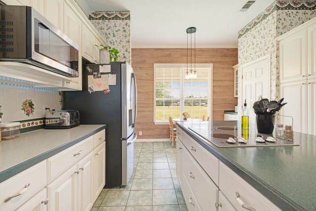 1005 Us-82, Blossom, TX 75416