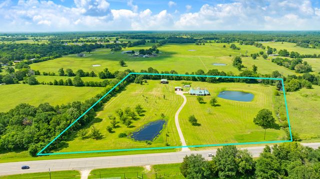 1005 Us-82, Blossom, TX 75416