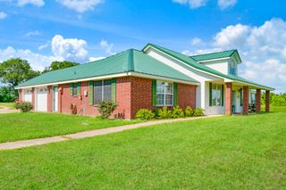 1005 Us-82, Blossom, TX 75416