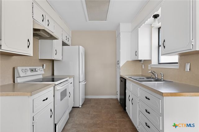 1702 Big Bend Drive, Killeen, TX 76549