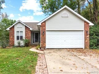 55 Brenda Street, Glen Carbon, IL 62034