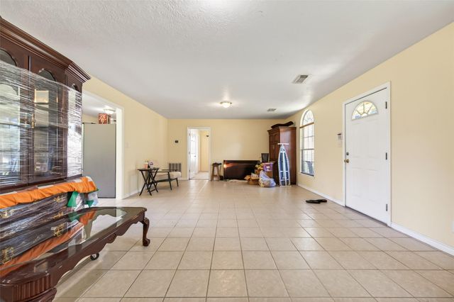 720 Ezekiel Smith Street, Prairie View, TX 77484