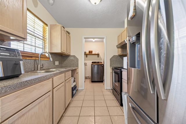 720 Ezekiel Smith Street, Prairie View, TX 77484
