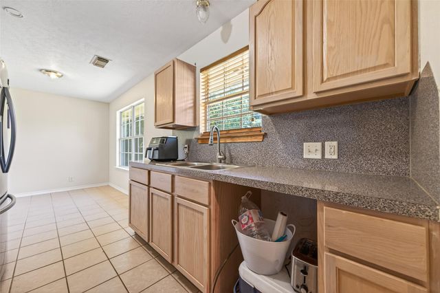 720 Ezekiel Smith Street, Prairie View, TX 77484