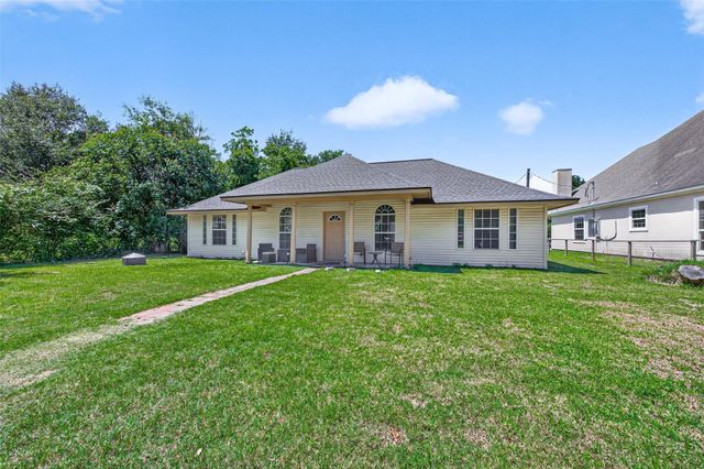 720 Ezekiel Smith Street, Prairie View, TX 77484