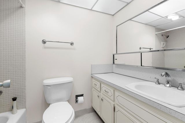 2500 NE 48th Lane 308, Fort Lauderdale, FL 33308