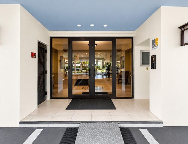 2500 NE 48th Lane 308, Fort Lauderdale, FL 33308