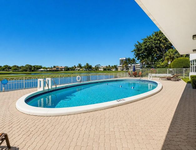 2500 NE 48th Lane 308, Fort Lauderdale, FL 33308