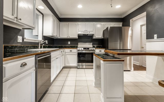 8820 Deer Run Drive, Indianapolis, IN 46256