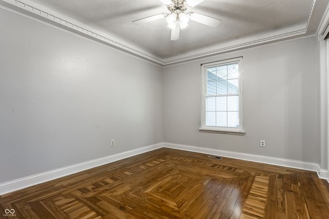 8820 Deer Run Drive, Indianapolis, IN 46256
