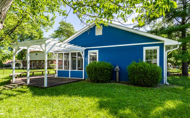 8820 Deer Run Drive, Indianapolis, IN 46256
