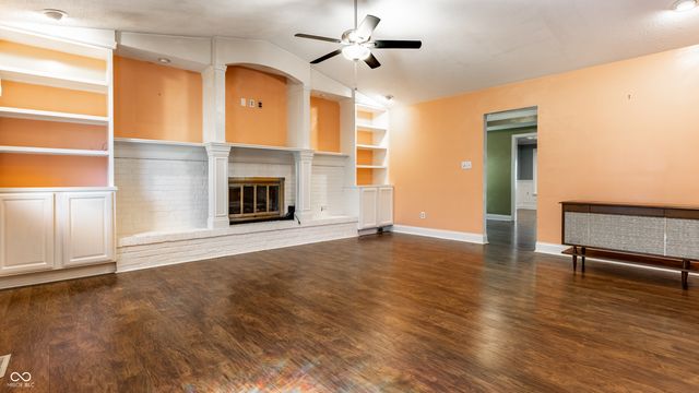 8820 Deer Run Drive, Indianapolis, IN 46256