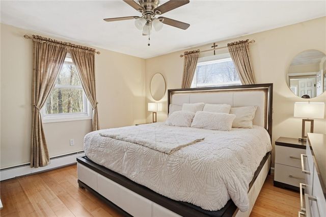 22 Pennsylvania Avenue, Warren, RI 02885