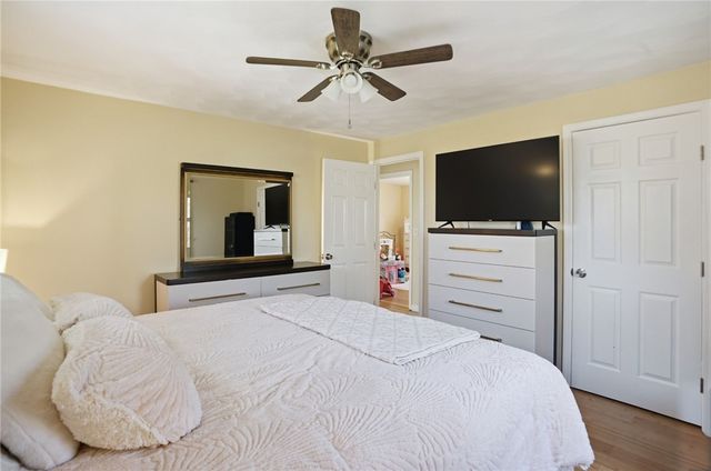22 Pennsylvania Avenue, Warren, RI 02885