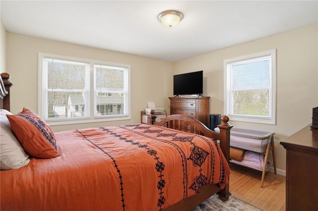 22 Pennsylvania Avenue, Warren, RI 02885