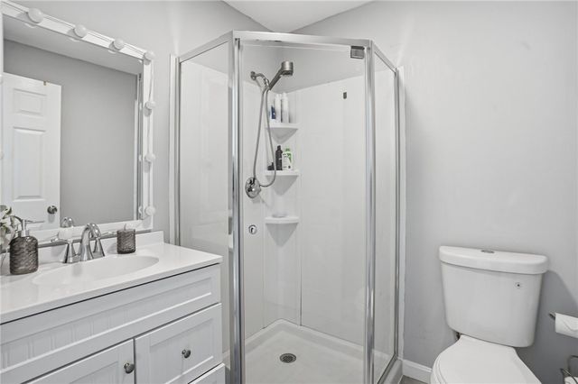 22 Pennsylvania Avenue, Warren, RI 02885