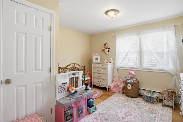 22 Pennsylvania Avenue, Warren, RI 02885