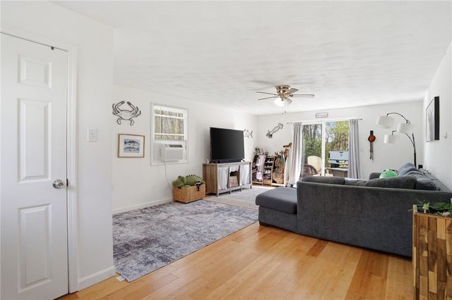 22 Pennsylvania Avenue, Warren, RI 02885