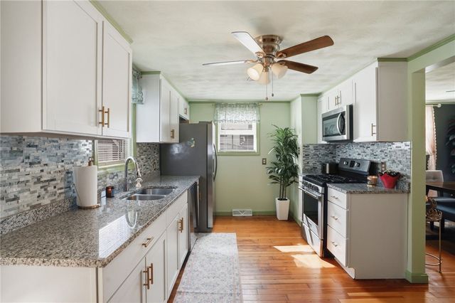 22 Pennsylvania Avenue, Warren, RI 02885