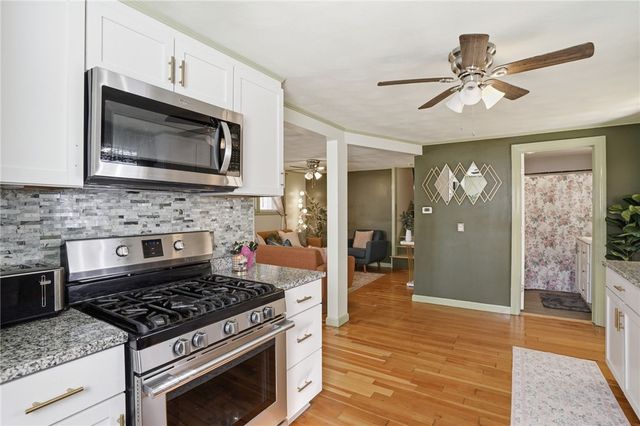 22 Pennsylvania Avenue, Warren, RI 02885