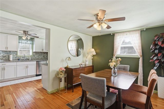 22 Pennsylvania Avenue, Warren, RI 02885