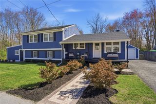 22 Pennsylvania Avenue, Warren, RI 02885