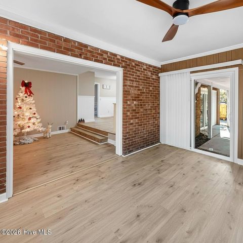 3202 College Road S, Wilmington, NC 28412