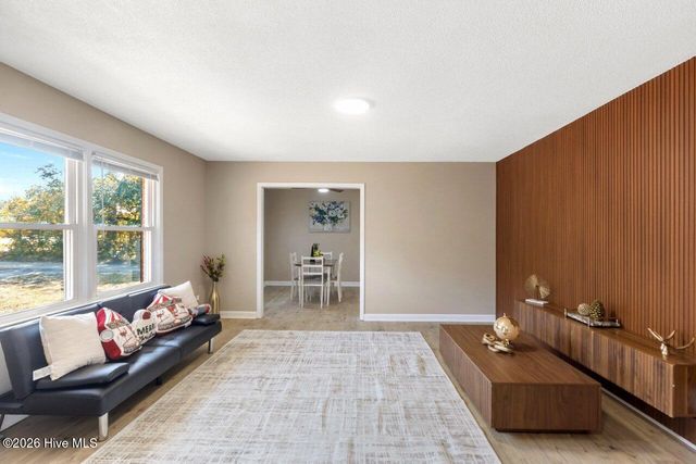 3202 College Road S, Wilmington, NC 28412