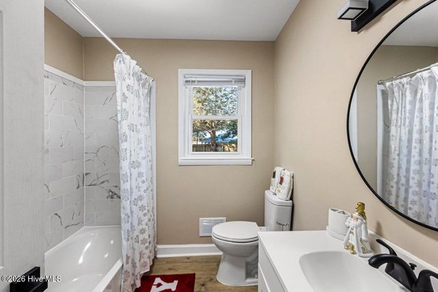 3202 College Road S, Wilmington, NC 28412