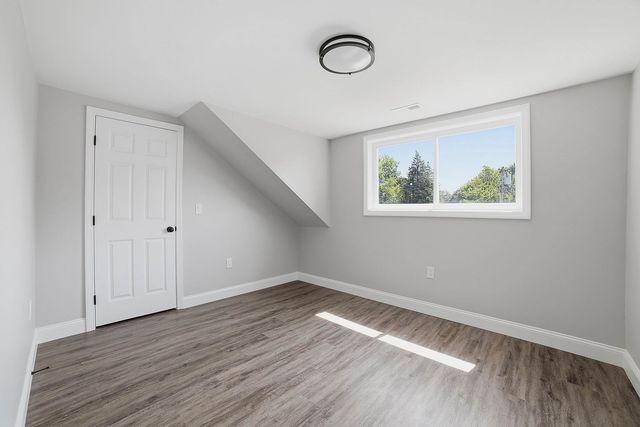 38 wesleya Wesleyan St, Shrewsbury, MA 01545