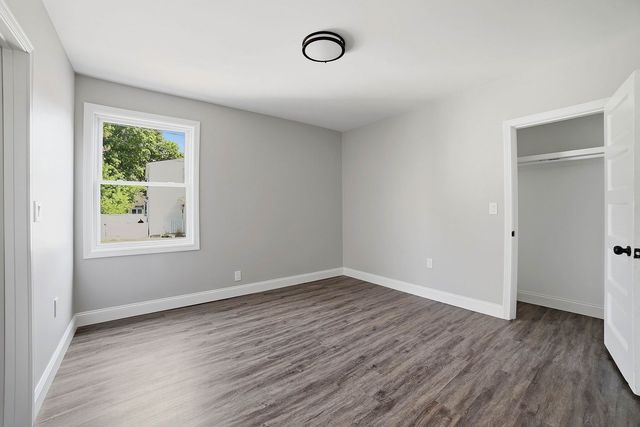 38 wesleya Wesleyan St, Shrewsbury, MA 01545