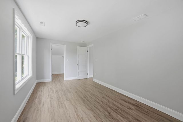 38 wesleya Wesleyan St, Shrewsbury, MA 01545
