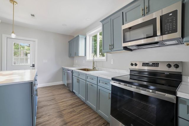 38 wesleya Wesleyan St, Shrewsbury, MA 01545