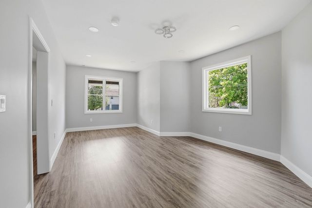 38 wesleya Wesleyan St, Shrewsbury, MA 01545
