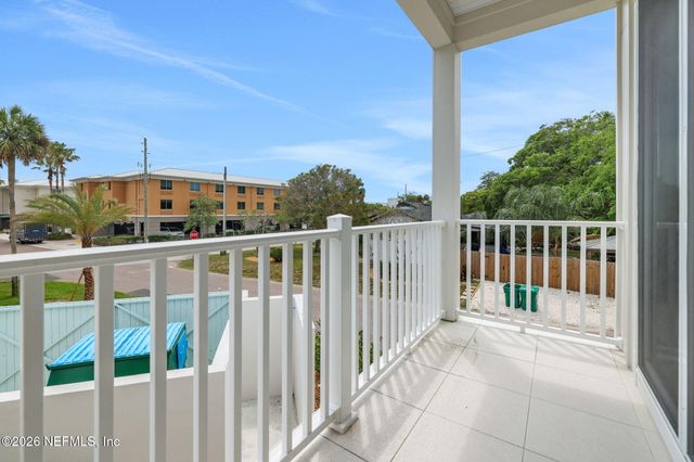 22 N BEACH Way, Jacksonville Beach, FL 32250