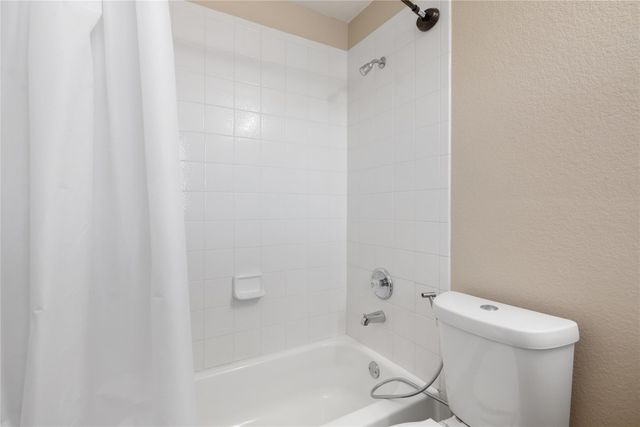 207 Wesley Ridge DR, Spicewood, TX 78669