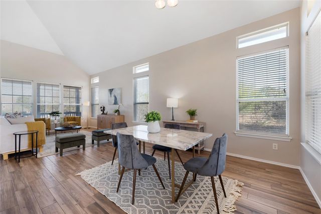 207 Wesley Ridge DR, Spicewood, TX 78669