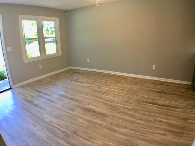 1559 Brookbank Avenue B, Charleston, SC 29412