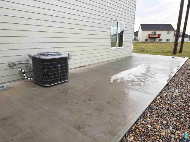 5925 S Spirea Ave Avenue, Sioux Falls, SD 57108