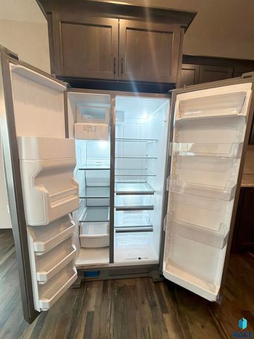 5925 S Spirea Ave Avenue, Sioux Falls, SD 57108