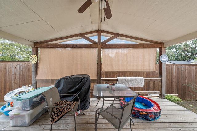 210 W 9th Street, Mcgregor, TX 76657