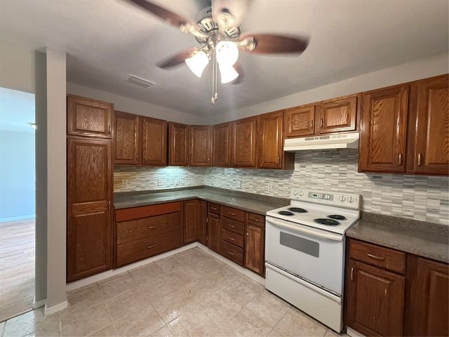 609 Trout Street, Rockwall, TX 75032