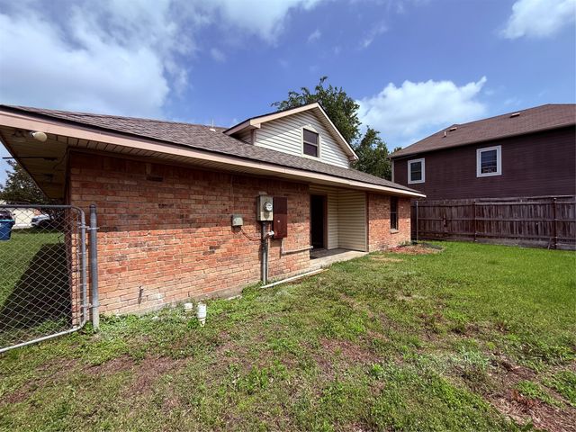 609 Trout Street, Rockwall, TX 75032