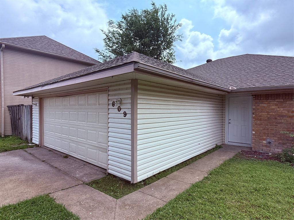 609 Trout Street, Rockwall, TX 75032